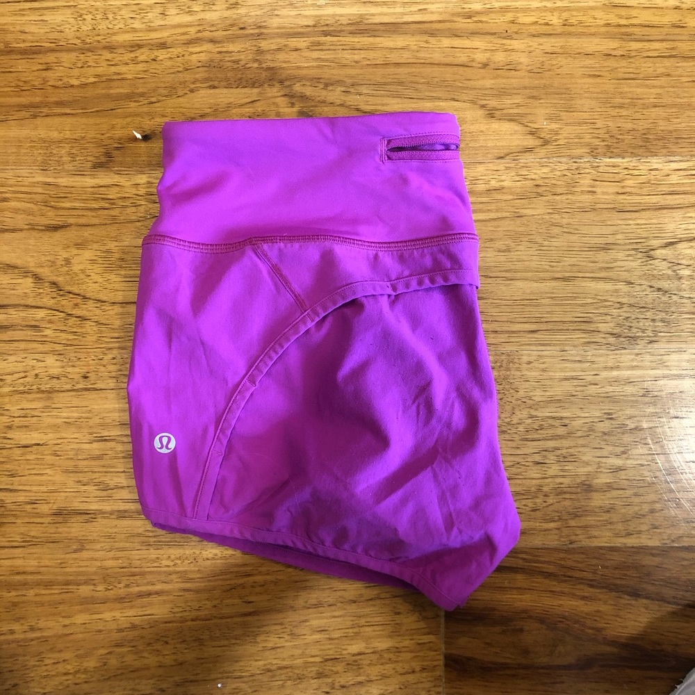 Lululemon shorts size 4